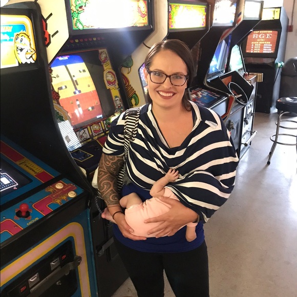 Meet your Posher, Amelia - Picture 2 of 3